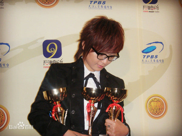 周笔畅(BiBi Zhou)颁奖礼获奖集锦生活照相册