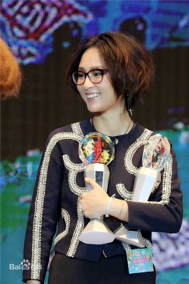周笔畅(BiBi Zhou)颁奖礼获奖集锦生活照相册
