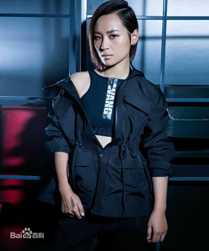 周笔畅(BiBi Zhou)最新各类时尚杂志与大片壁纸