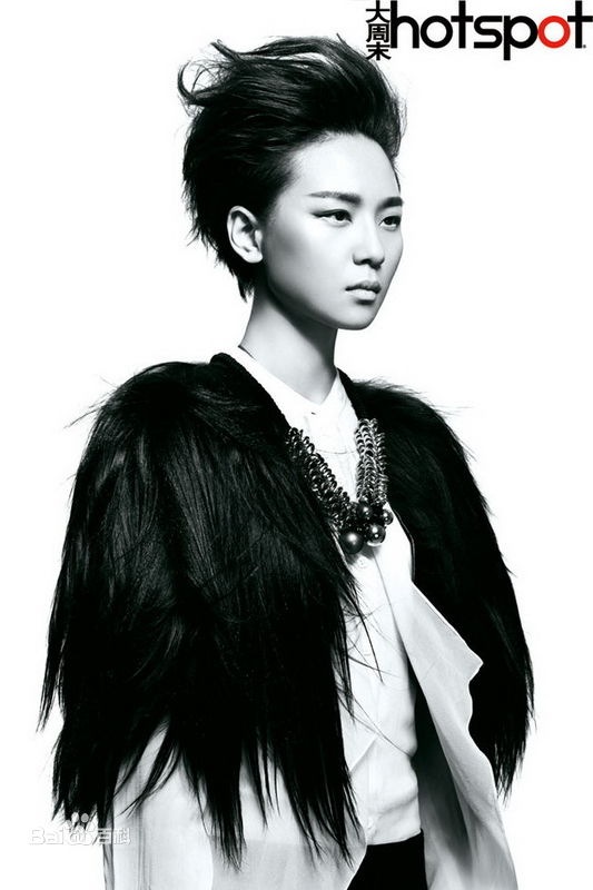 周笔畅(BiBi Zhou)最新各类时尚杂志与大片壁纸