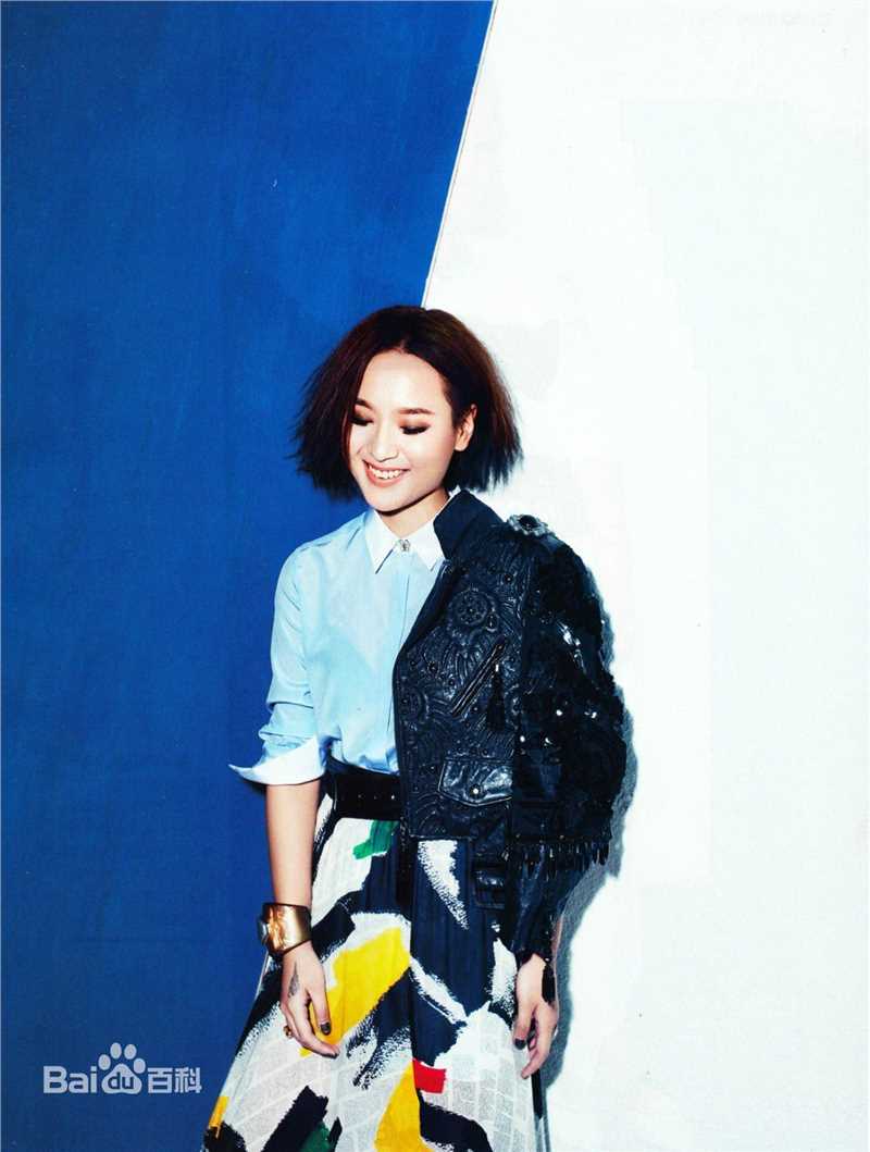 周笔畅(BiBi Zhou)最新各类时尚杂志与大片壁纸