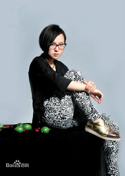 周笔畅(BiBi Zhou)最新各类时尚杂志与大片壁纸