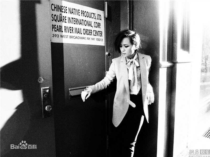 周笔畅(BiBi Zhou)最新各类时尚杂志与大片壁纸