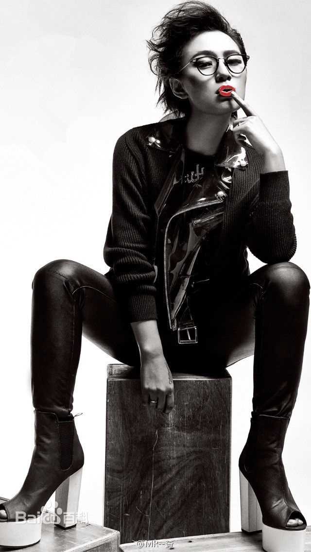周笔畅(BiBi Zhou)最新各类时尚杂志与大片壁纸