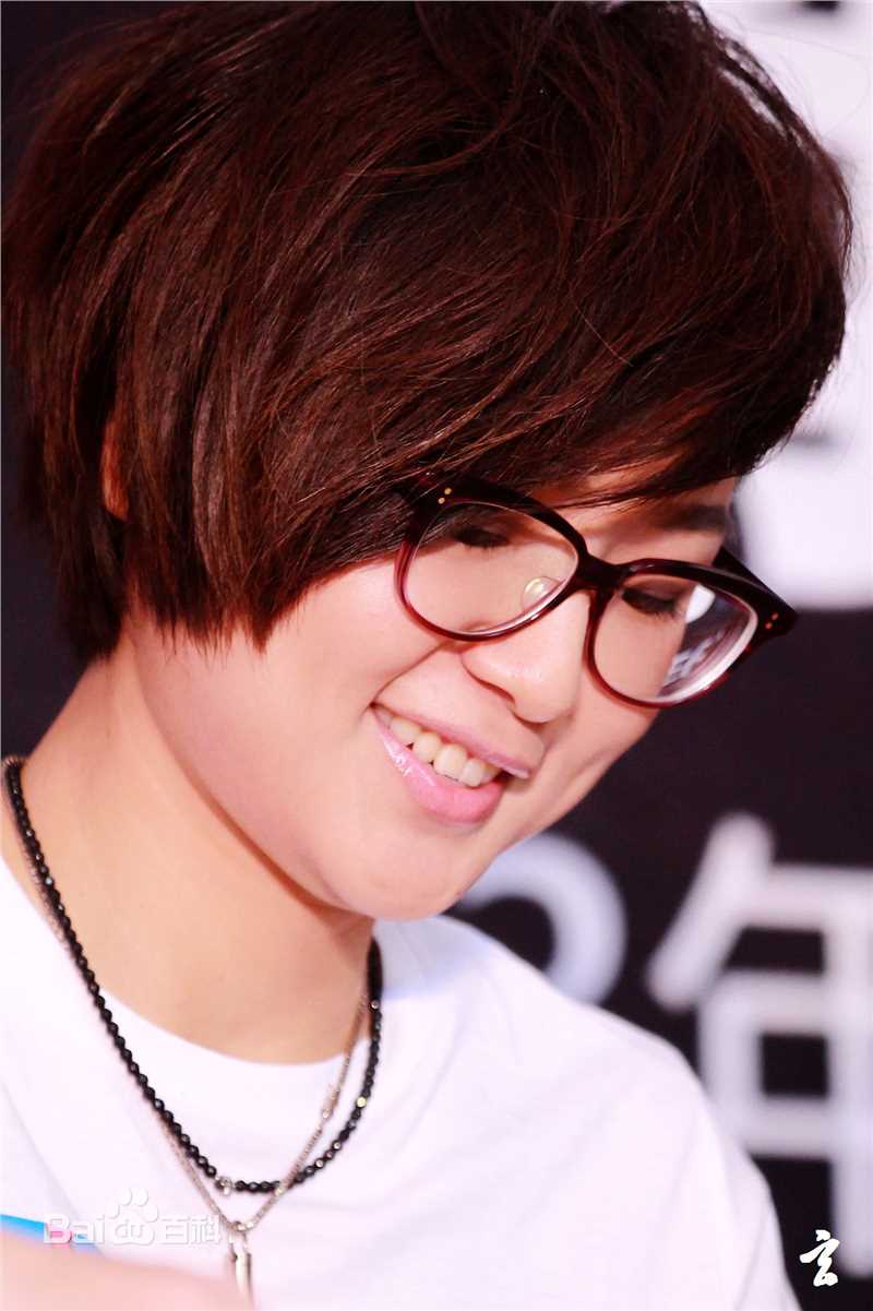 周笔畅(BiBi Zhou)出席各类演出与活动图集壁纸壁纸