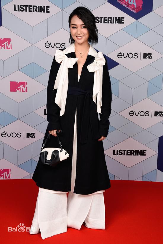 周笔畅(BiBi Zhou)出席各类演出与活动图集壁纸壁纸