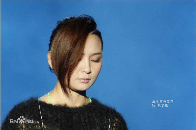 周笔畅(BiBi Zhou)出席各类演出与活动图集壁纸壁纸