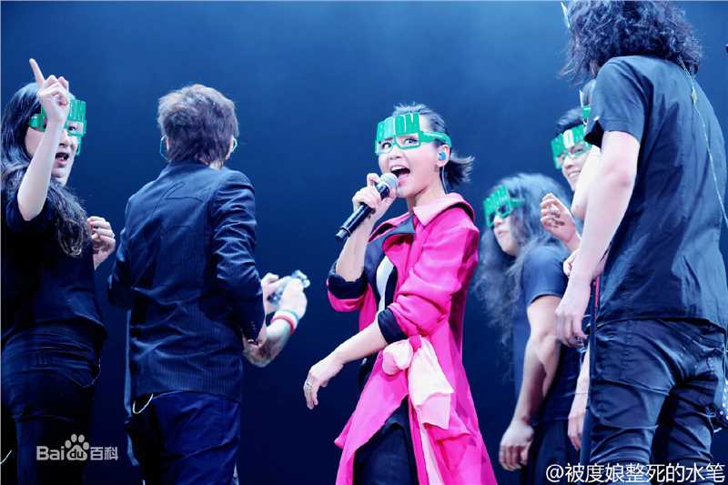 周笔畅(BiBi Zhou)“BOOM!”巡回演唱会生活照