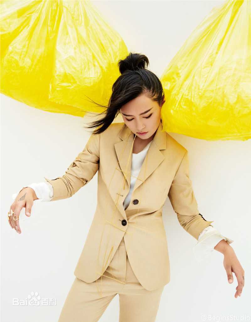 周笔畅(BiBi Zhou)时尚芭莎图片图册