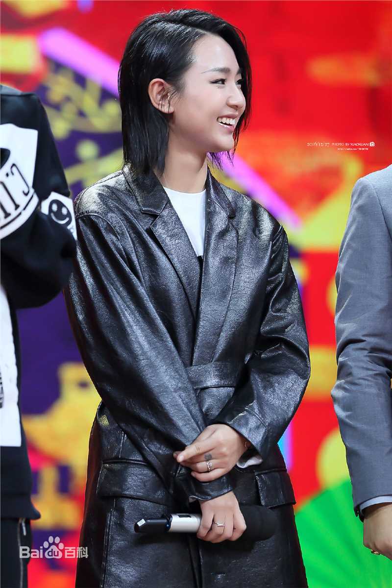 周笔畅(BiBi Zhou)20161227 长沙 天天向上录制图册