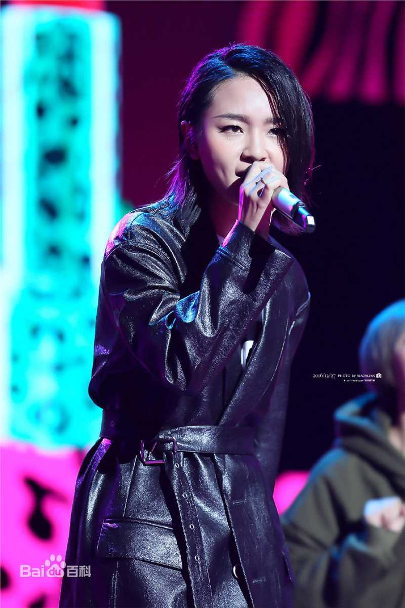 周笔畅(BiBi Zhou)20161227 长沙 天天向上录制图册