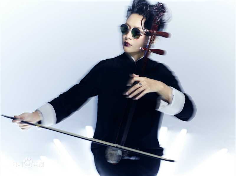 最优质周笔畅(BiBi Zhou)在《翻白眼》系列数字专辑中的相册