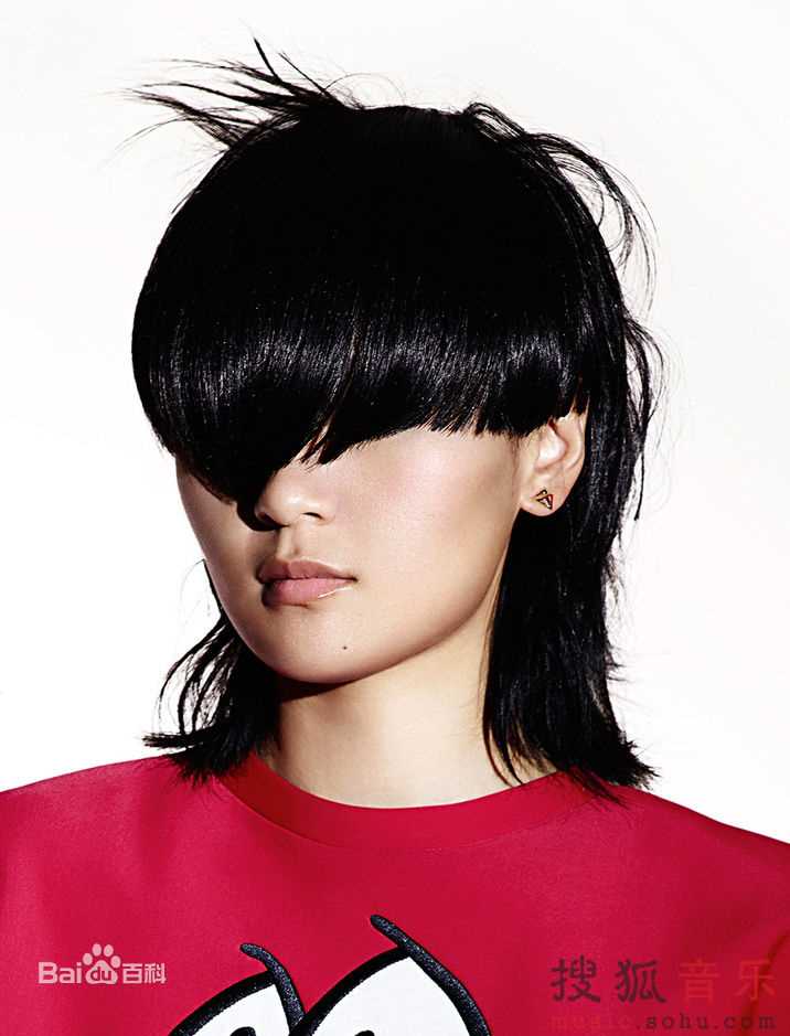 最优质周笔畅(BiBi Zhou)在《翻白眼》系列数字专辑中的相册