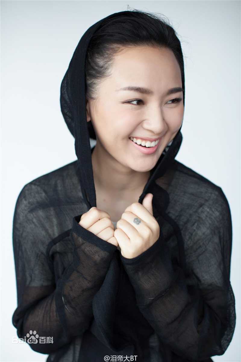 周笔畅(BiBi Zhou)iFASHION周末画报前后照片