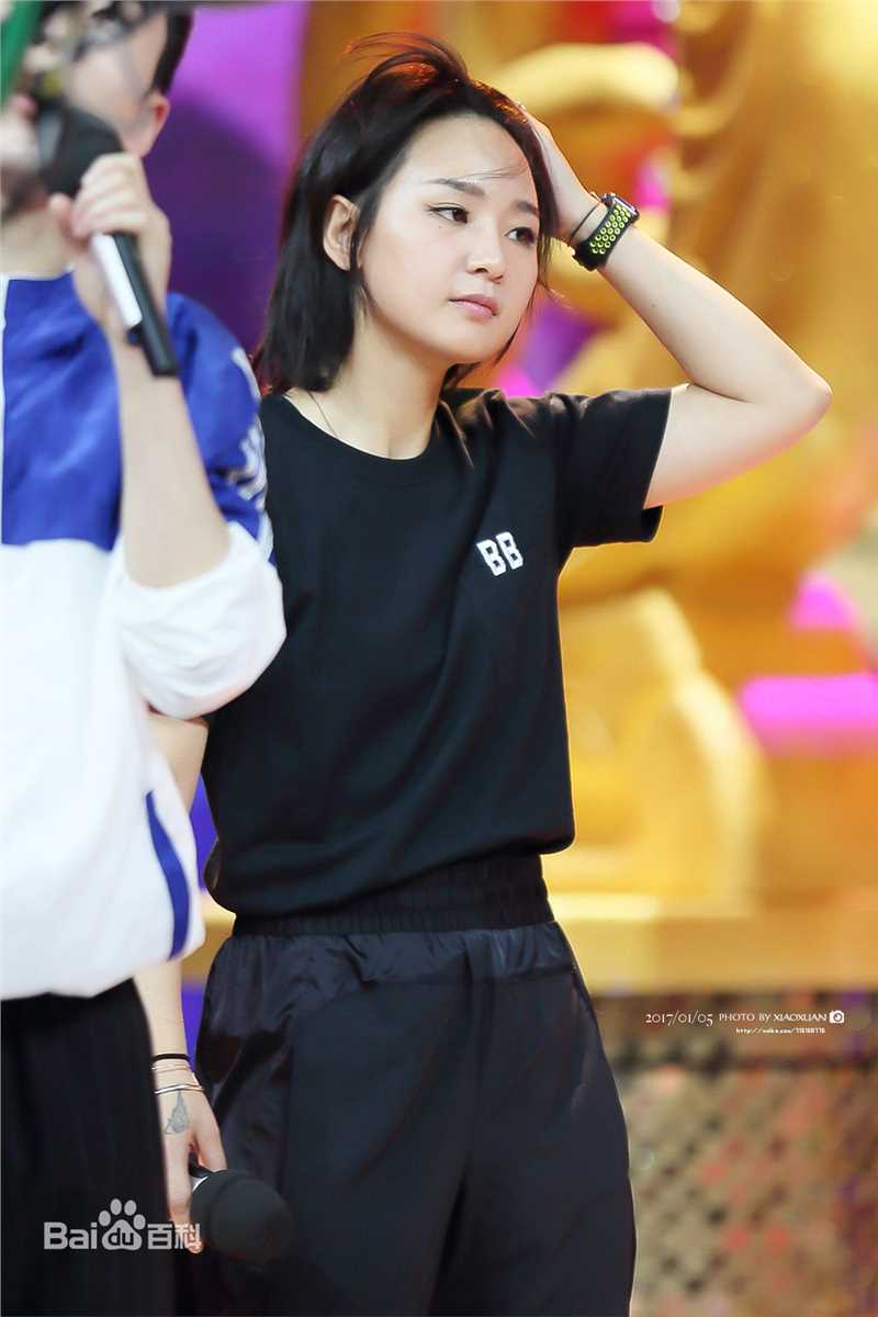 周笔畅(BiBi Zhou)20170105 长沙 快乐大本营录制生活照相册