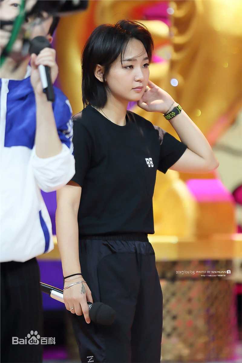 周笔畅(BiBi Zhou)20170105 长沙 快乐大本营录制生活照相册