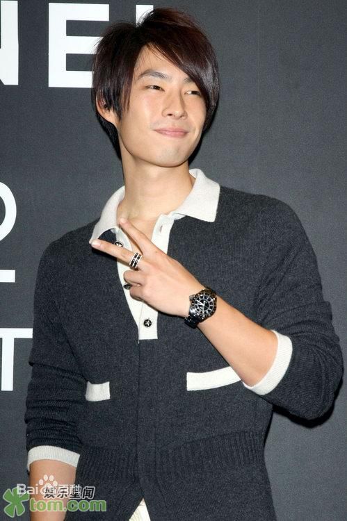 吴建豪(VanNess Wu)广告代言素颜照相册