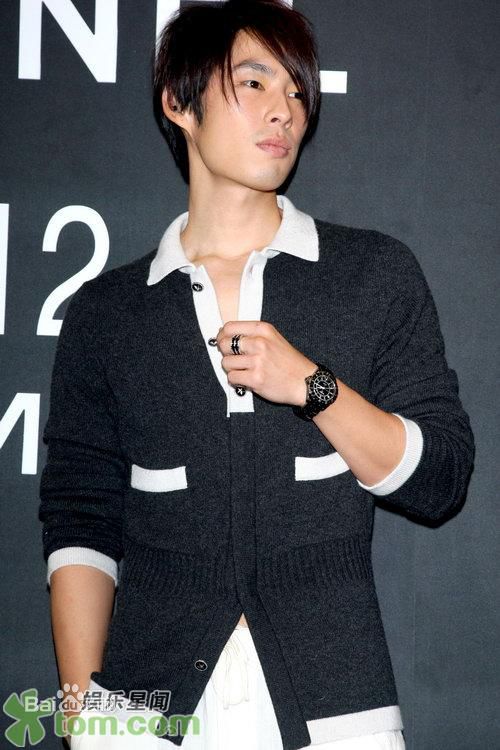 吴建豪(VanNess Wu)广告代言素颜照相册