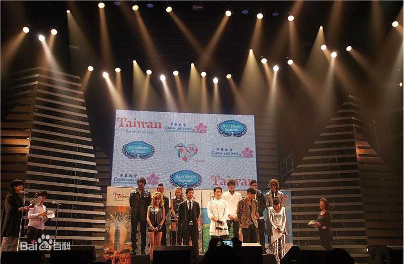 吴建豪(VanNess Wu)慈善活动素颜照壁纸