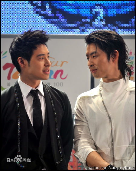 吴建豪(VanNess Wu)慈善活动素颜照壁纸