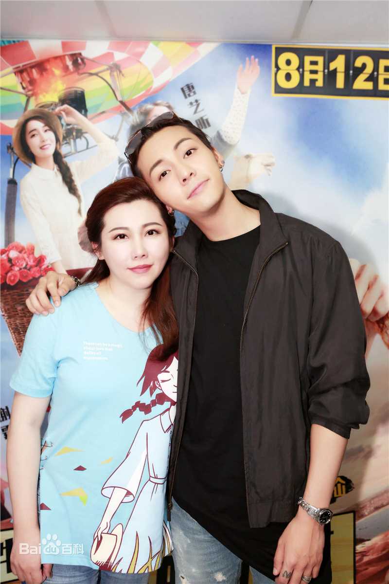 邹佡(Snow Zou)那件疯狂的小事叫爱情素颜照相册