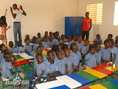 郑容和(/Jung Yong Hwa/ジョンヨンファ)公益活动前后照片