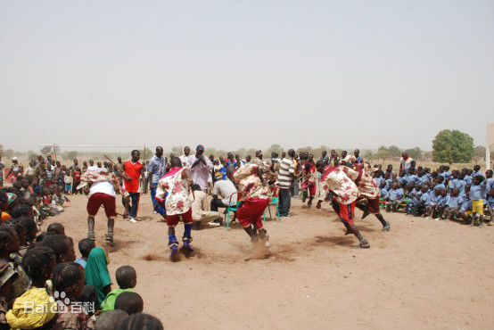 郑容和(/Jung Yong Hwa/ジョンヨンファ)公益活动前后照片
