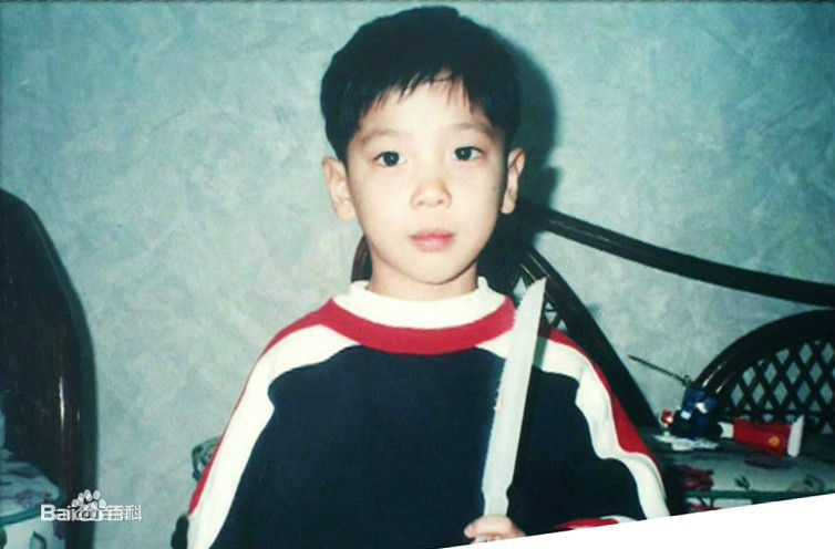 郑容和(/Jung Yong Hwa/ジョンヨンファ)童年照片壁纸壁纸