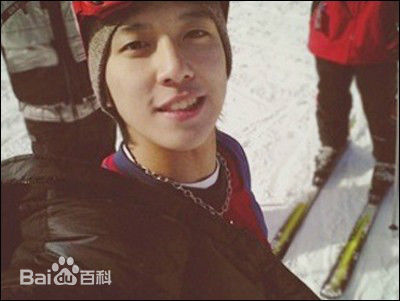 郑容和(/Jung Yong Hwa/ジョンヨンファ)童年照片壁纸壁纸