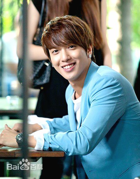 郑容和(/Jung Yong Hwa/ジョンヨンファ)最新剧照