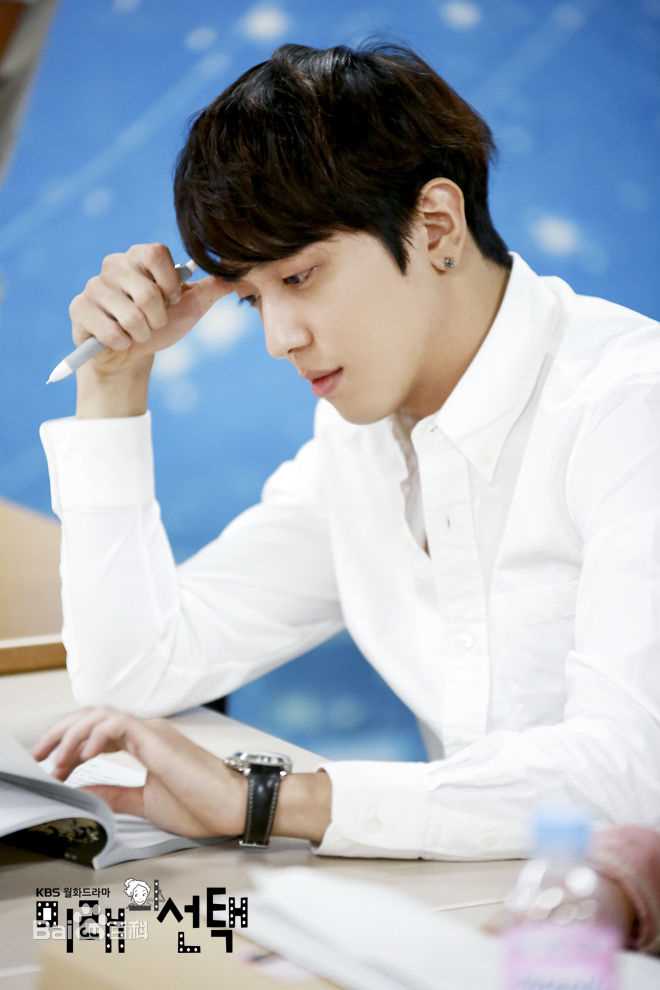 郑容和(/Jung Yong Hwa/ジョンヨンファ)最新剧照