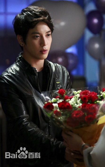 郑容和(/Jung Yong Hwa/ジョンヨンファ)最新剧照