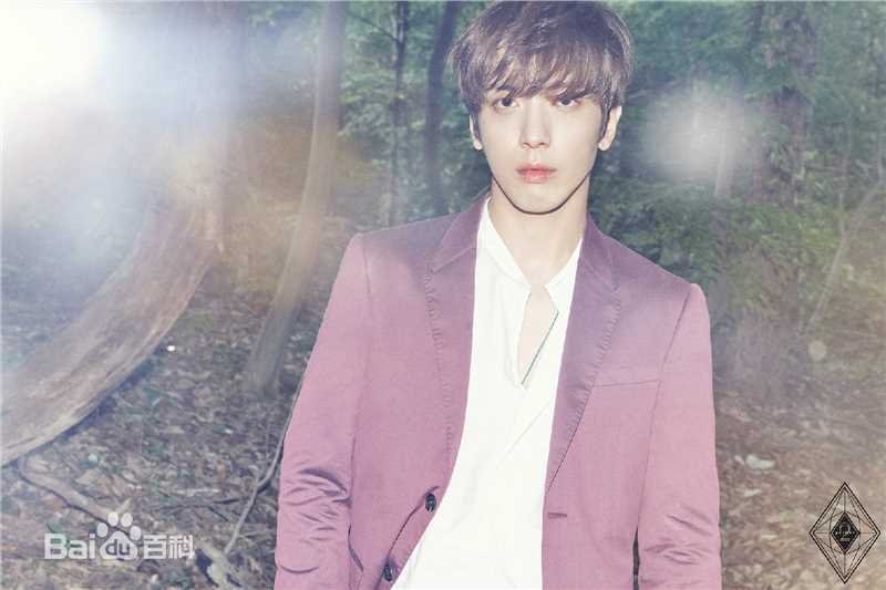 郑容和(/Jung Yong Hwa/ジョンヨンファ)专辑图片性感图片图集