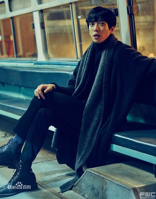 郑容和(/Jung Yong Hwa/ジョンヨンファ)专辑图片性感图片图集