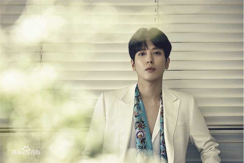 郑容和(/Jung Yong Hwa/ジョンヨンファ)专辑图片性感图片图集