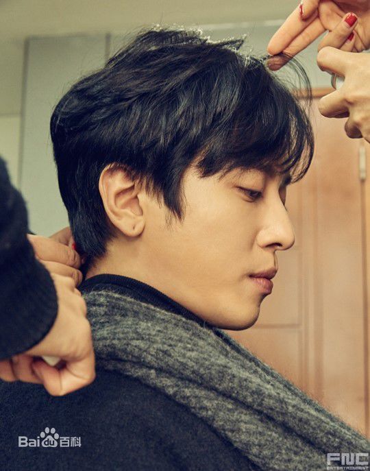 郑容和(/Jung Yong Hwa/ジョンヨンファ)专辑图片性感图片图集