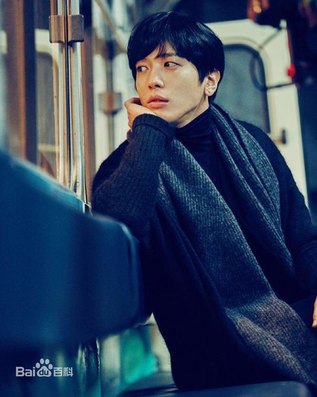 郑容和(/Jung Yong Hwa/ジョンヨンファ)专辑图片性感图片图集