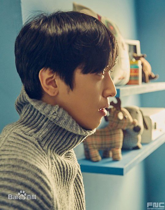 郑容和(/Jung Yong Hwa/ジョンヨンファ)专辑图片性感图片图集