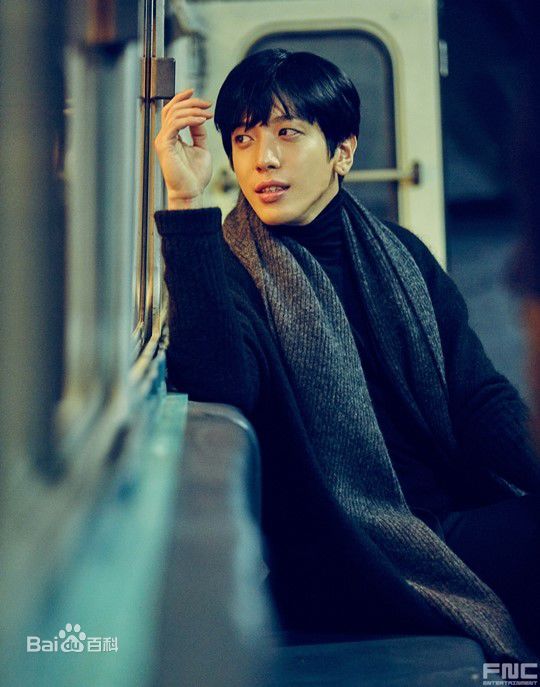 郑容和(/Jung Yong Hwa/ジョンヨンファ)专辑图片性感图片图集