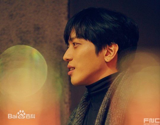 郑容和(/Jung Yong Hwa/ジョンヨンファ)专辑图片性感图片图集