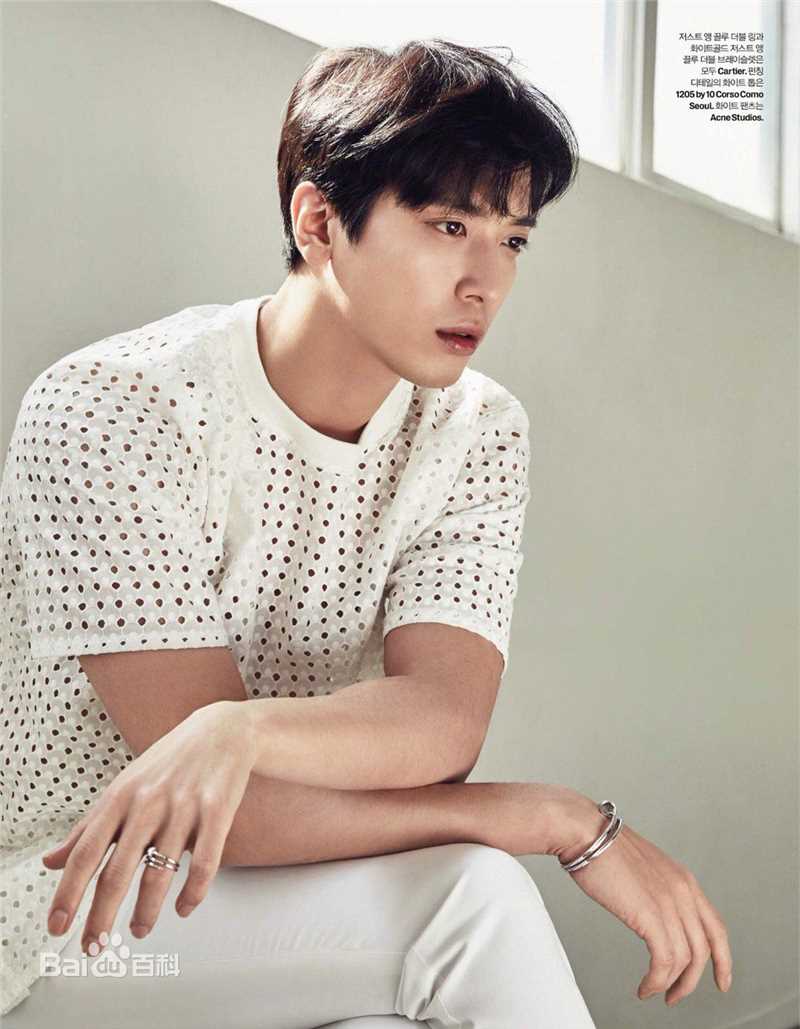 郑容和(/Jung Yong Hwa/ジョンヨンファ)画报图片图册