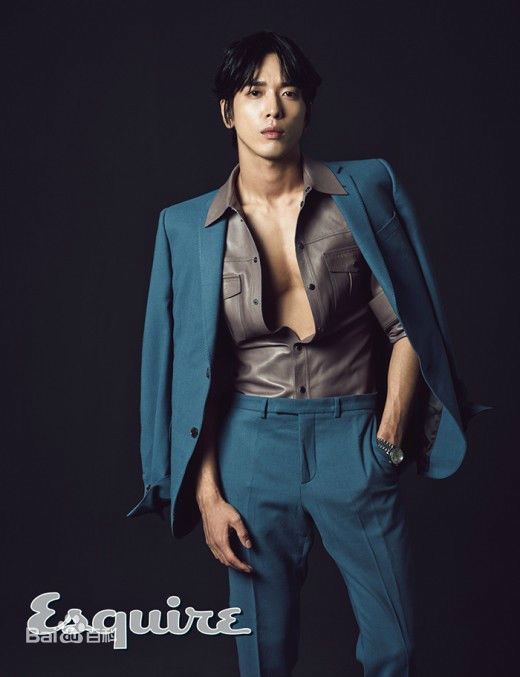 郑容和(/Jung Yong Hwa/ジョンヨンファ)画报图片图册