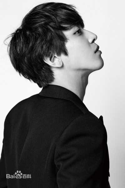 郑容和(/Jung Yong Hwa/ジョンヨンファ)画报图片图册