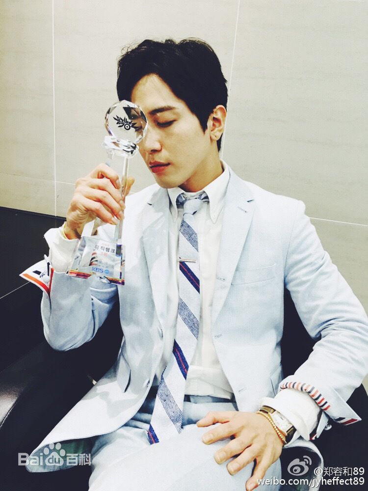 郑容和(/Jung Yong Hwa/ジョンヨンファ)所获奖励素颜照相册