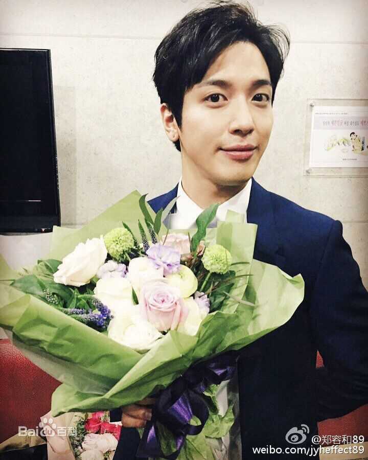 郑容和(/Jung Yong Hwa/ジョンヨンファ)所获奖励素颜照相册