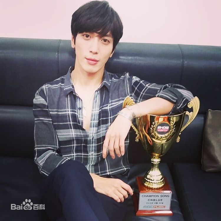 郑容和(/Jung Yong Hwa/ジョンヨンファ)所获奖励素颜照相册