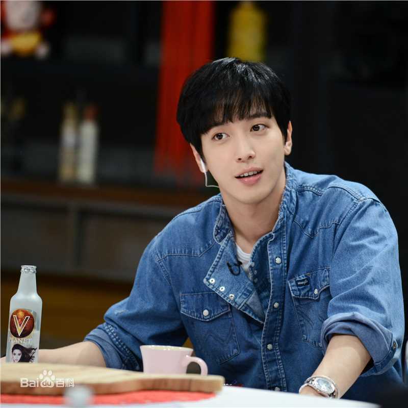 郑容和(/Jung Yong Hwa/ジョンヨンファ)中国综艺节目前后照片