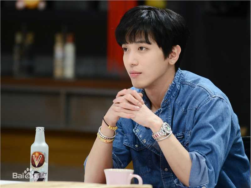 郑容和(/Jung Yong Hwa/ジョンヨンファ)中国综艺节目前后照片