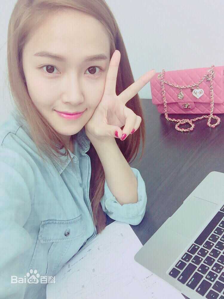 郑秀妍(Jung Soo Yeon、ジェシカ、チョンスヨン)Sy__Jessica素颜照壁纸