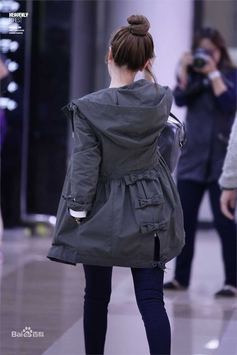 郑秀妍(Jung Soo Yeon、ジェシカ、チョンスヨン)机场饭拍生活照